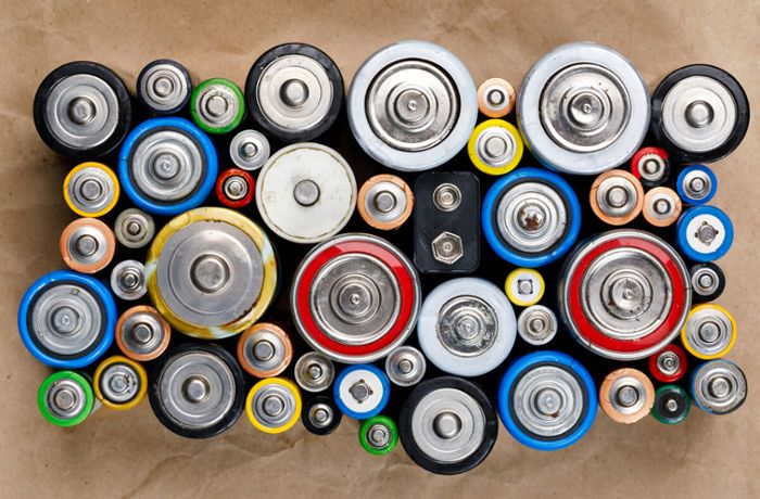 Erfahren Sie die wichtigsten Regeln, wie Sie Batterien richtig aufbewahren und was Sie bei der Lagerung beachten sollten.
